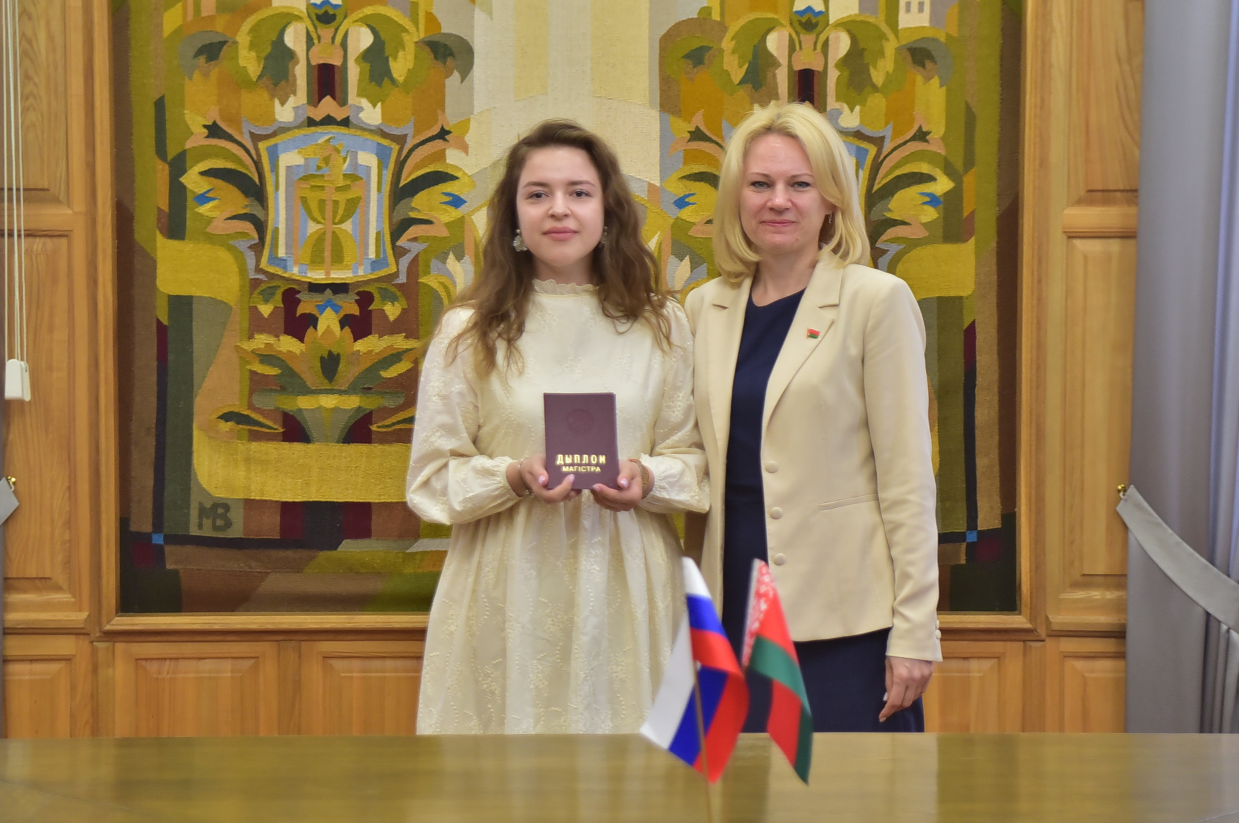 images/galleries/Выпускники первого набора БФУ и БГУ_вручение/Выпускники_первого_набора__vvLgDRd.jpg