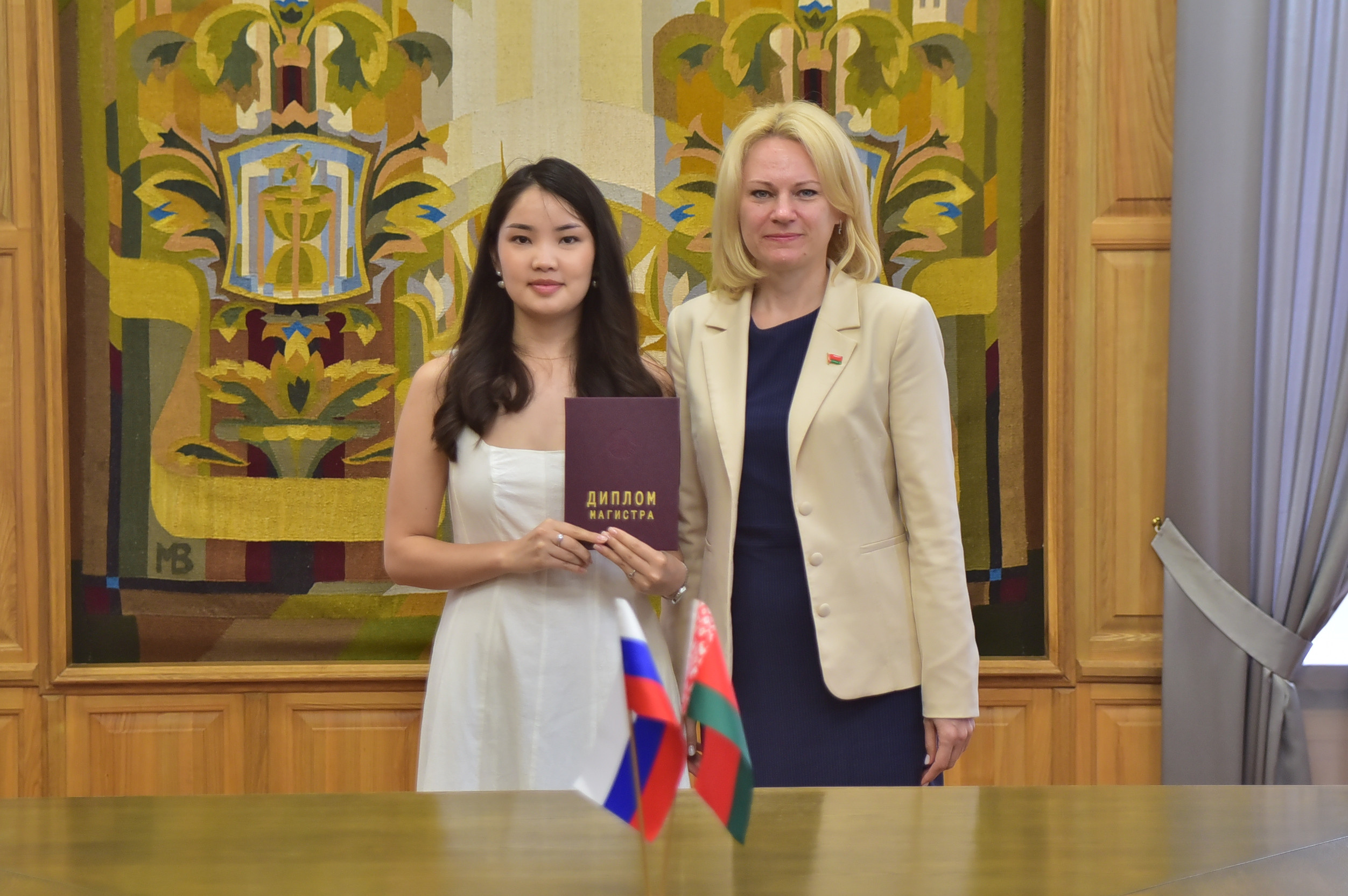images/galleries/Выпускники первого набора БФУ и БГУ_вручение/Выпускники_первого_набора__zsEYKx4.jpg