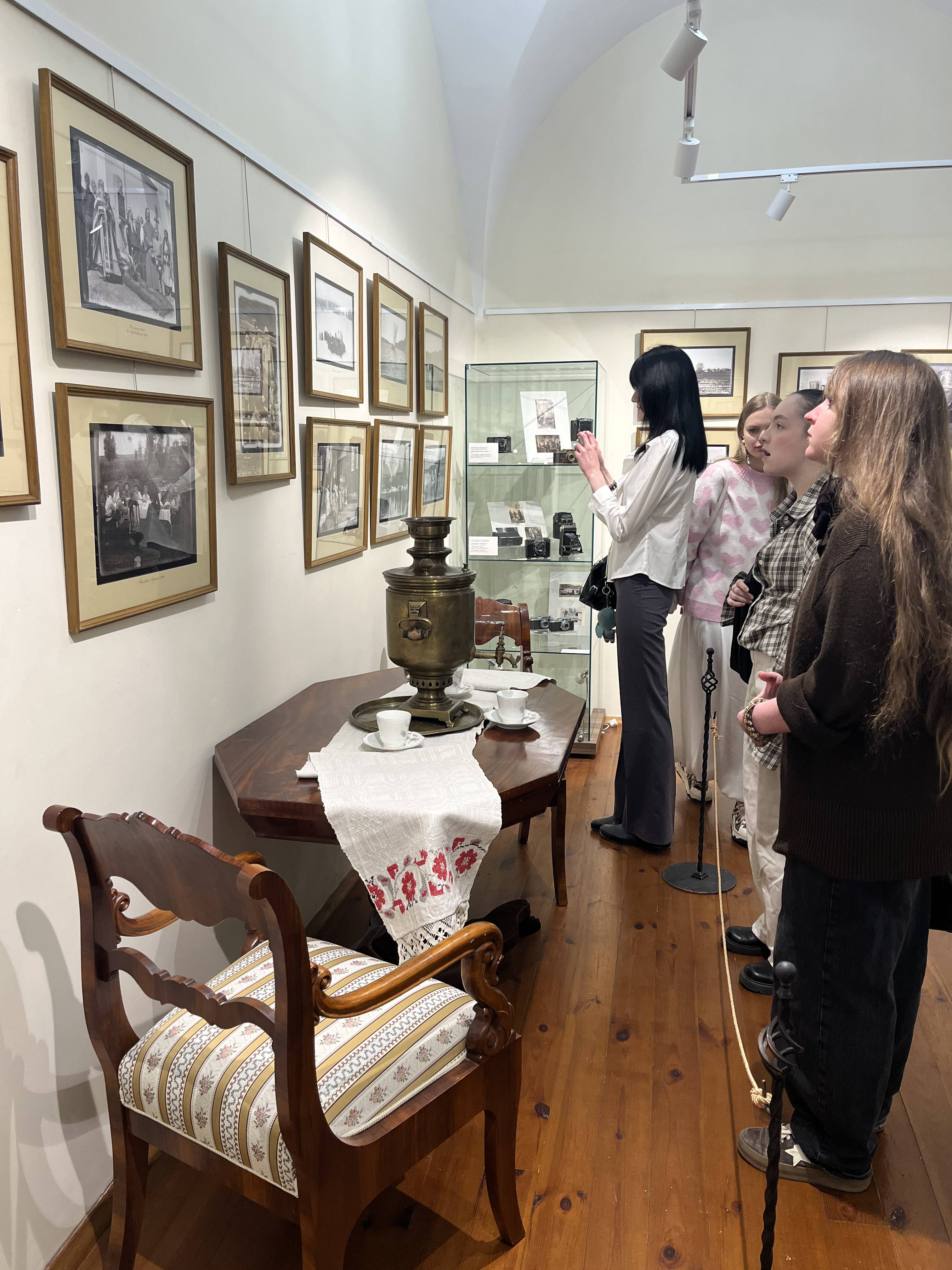 images/galleries/выставка 19 03 26/выставка_19_03_26-a8a8785e-be07-4f3e-b5d1-d933aba510a0.jpg