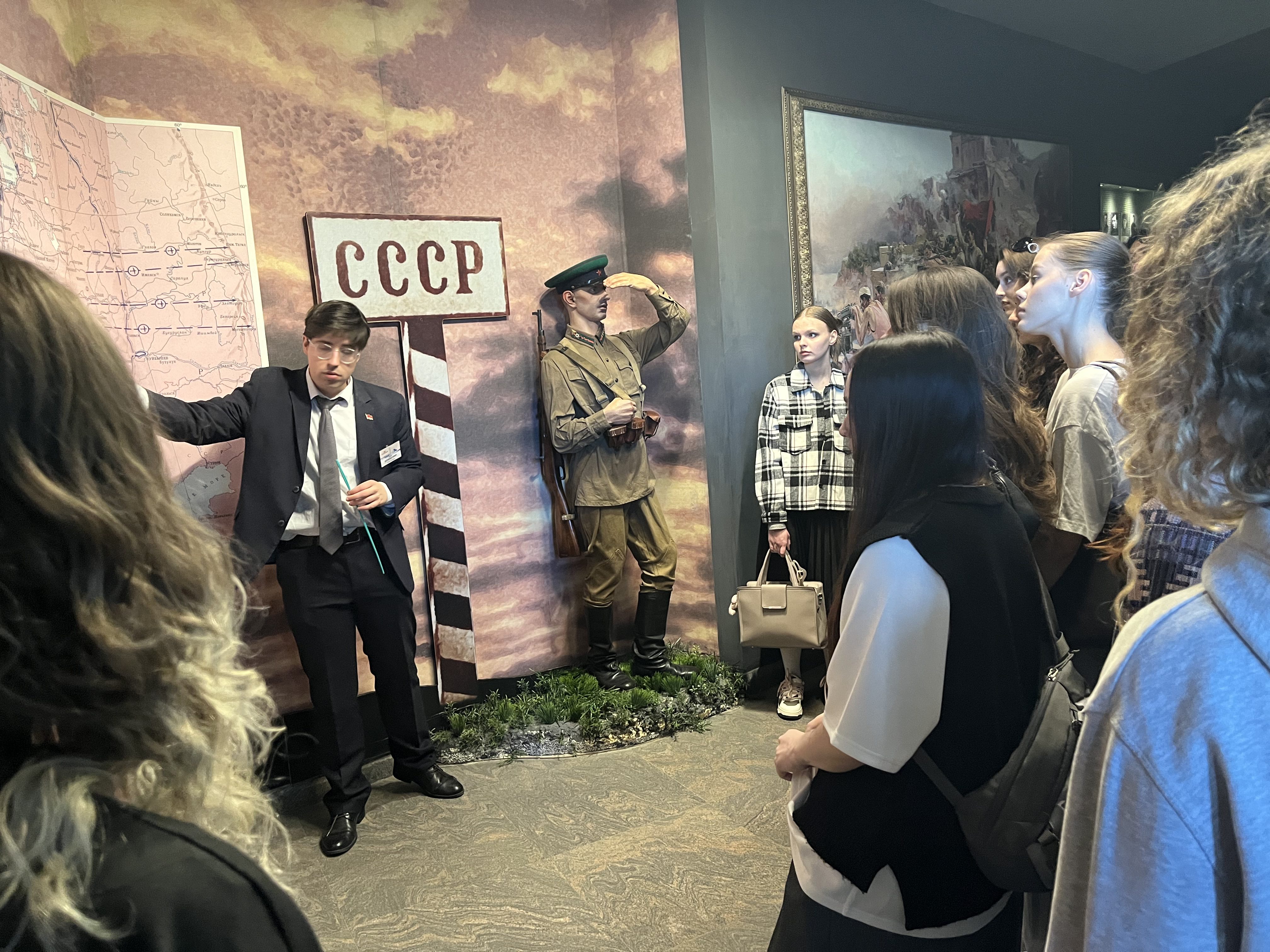 images/galleries/музей вов 13 03 26/музей_вов_13_03_26-28c53d5e-d624-465f-bf4b-5eef44f85ae9.jpg