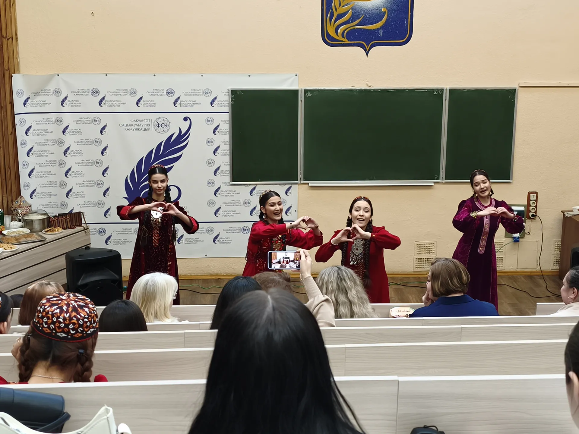 images/galleries/навруз 030426/навруз_030426-37e1ee4f-ed3a-436c-ac52-bde7e76ec767.webp